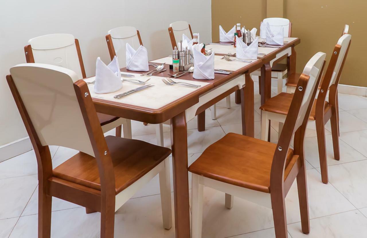 Jarin Hotel Кампала Екстериор снимка