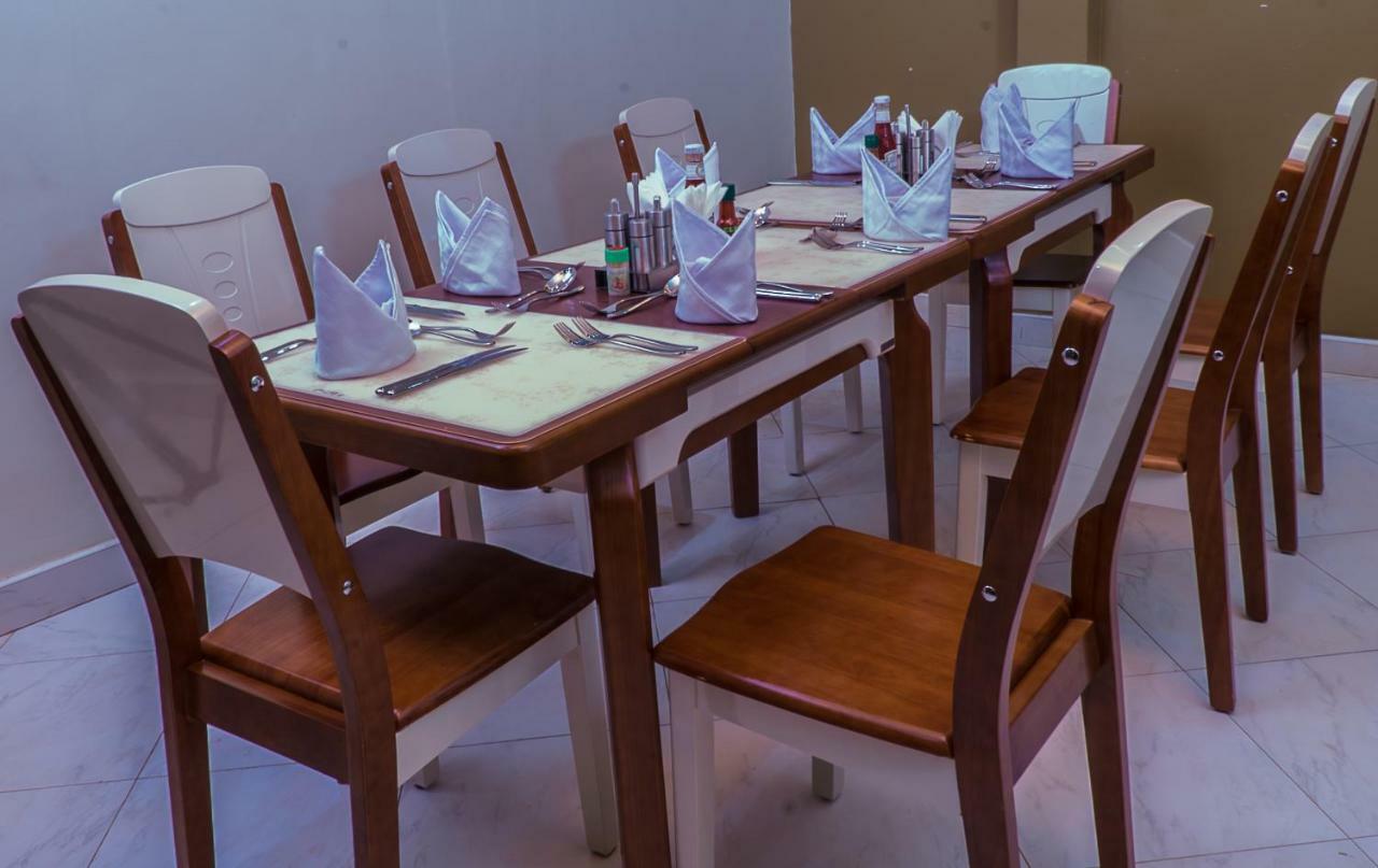 Jarin Hotel Кампала Екстериор снимка