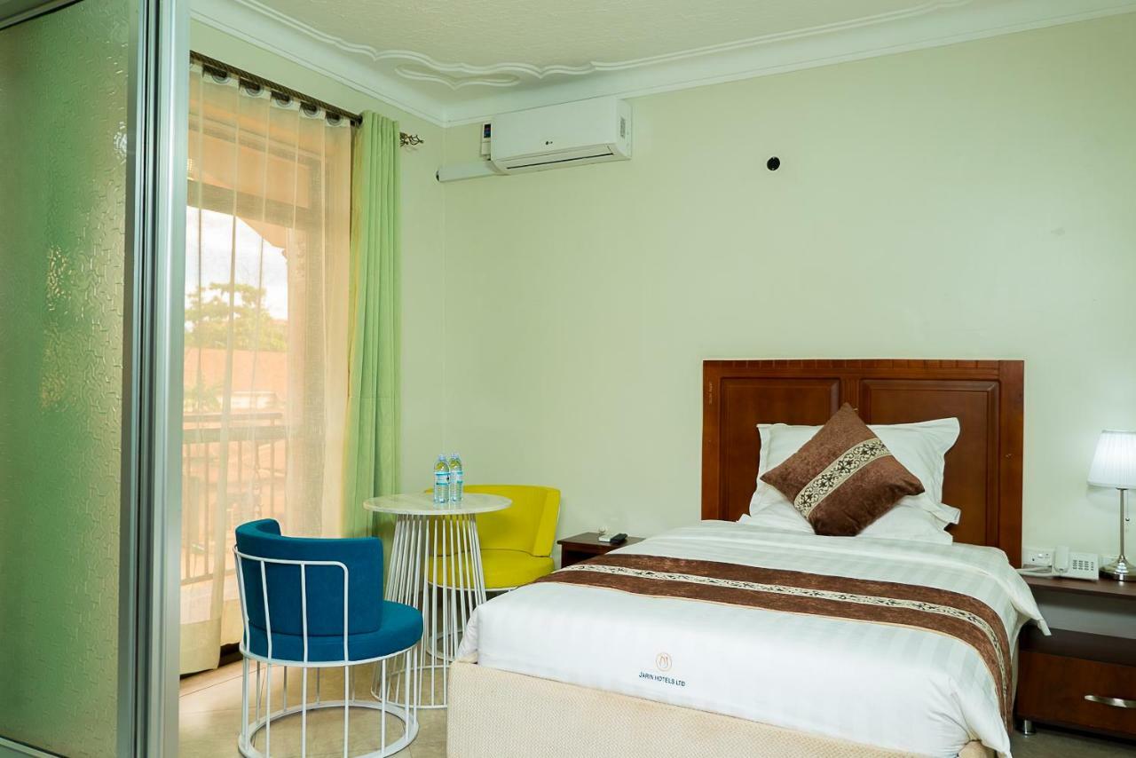 Jarin Hotel Кампала Екстериор снимка