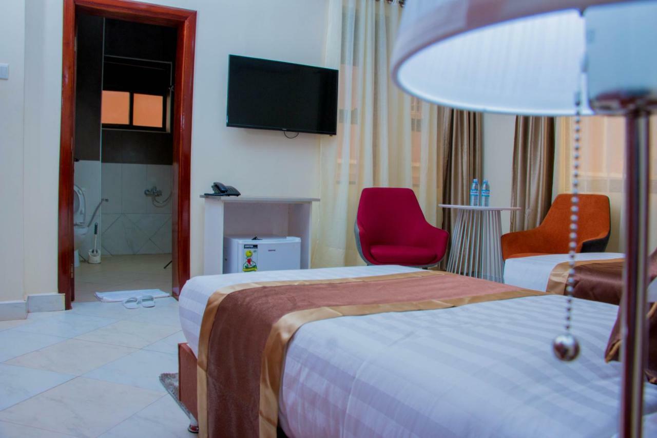 Jarin Hotel Кампала Екстериор снимка